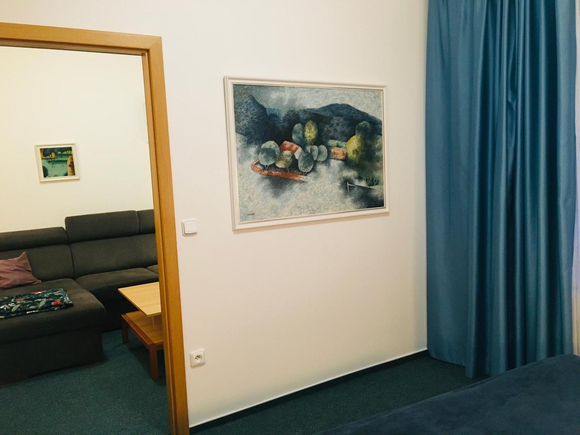 Penzion Hotelu Central Dvůr Králové nad Labem Exteriör bild