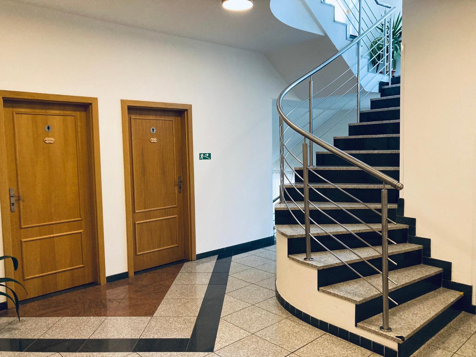 Penzion Hotelu Central Dvůr Králové nad Labem Exteriör bild
